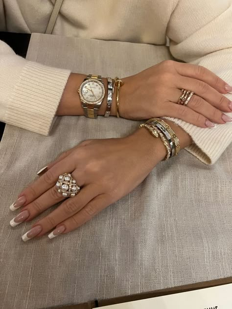 Buy Pearls, Accesories Jewelry, Luxe Jewelry, Jewelry Fashion Trends, Classy Jewelry, Jewelry Lookbook, Stacked Jewelry, Hand Jewelry, Girly Jewelry