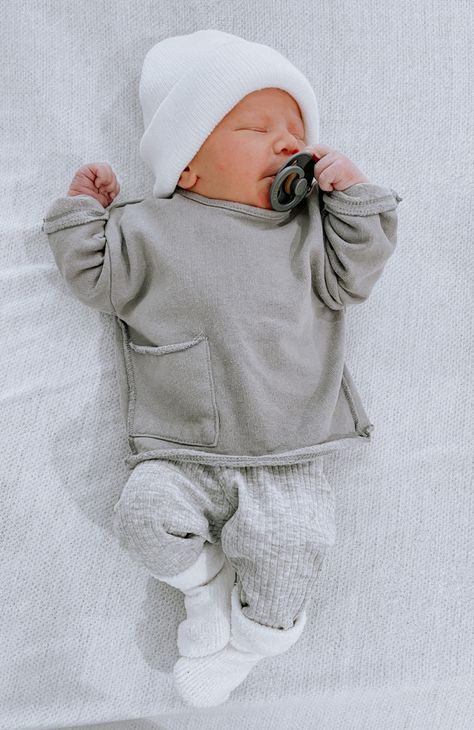 Baby Boy Newborn Outfit, Baby Boy Outfits Newborn Winter, Fall Newborn Outfits Boy, Newborn Boy Winter Outfits, Newborn Winter Outfits Boy, Newborn Boy Aesthetic, Summer Baby Boy Outfits Newborn, Baby Boy Astethic, Baby Boys Outfit Ideas