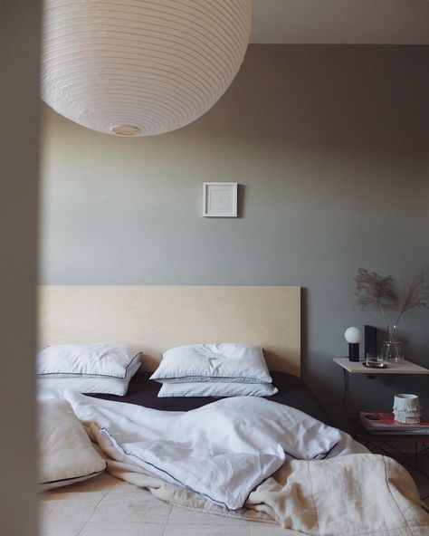 Joanna Bagge Ottey på Instagram: "Something new for the bedroom" Paper Lamp Bedroom, Rice Paper Shade, Rice Paper Lamp, Lamp Bedroom, Bedroom Lamps, Bedroom Lighting, Bedroom Inspo, Rice Paper, Paper Lamp