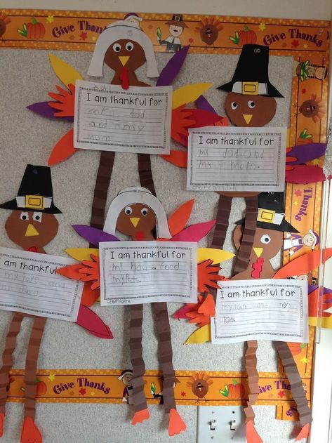 Thankful Turkeys & Kindergarten Writing (from Time 4 Kindergarten) Turkeys Kindergarten, Turkey Kindergarten, Prek Thanksgiving, Turkey Writing, Thanksgiving Centers, Kindergarten Thanksgiving, Turkey Theme, Teaching Thanksgiving, Preschool Thanksgiving