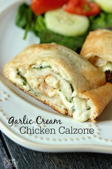 Garlic Cream Chicken, Calzone Recipe Easy, Chicken Calzone, Stromboli Recipe, Calzone Recipe, Bacon Pizza, Big Pizza, Stuffed Bread, Cream Chicken