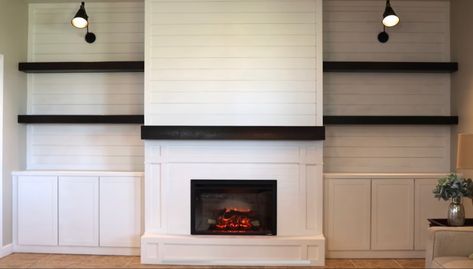 Protruding Fireplace, Fireplace, Living Room