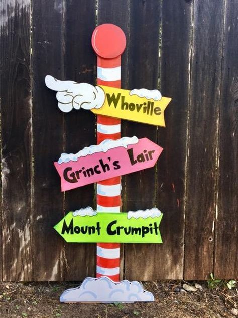 Grinch Float, Whoville Sign, Grinch Yard Decorations, Whoville Christmas Decorations, Grinch Whoville, Grinch Sign, Grinch Ideas, Grinch Decorations, Chirstmas Decor