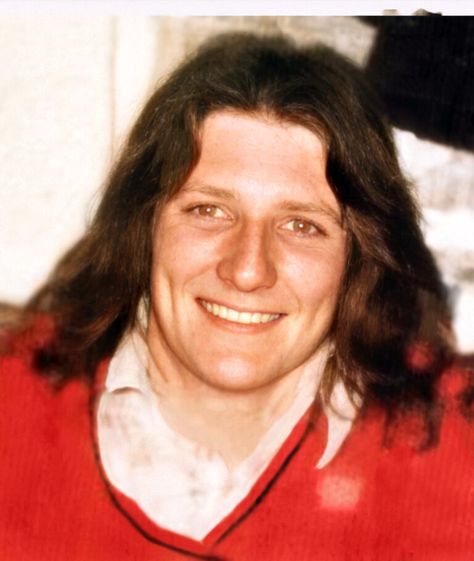 Photos of Bobby Sands Discovered! | Bobby Sands Trust Bobby Sands, Irish Independence, The Ira, Hunger Strike, Member Of Parliament, Irish History, People Running, Eyes Problems, British Soldier