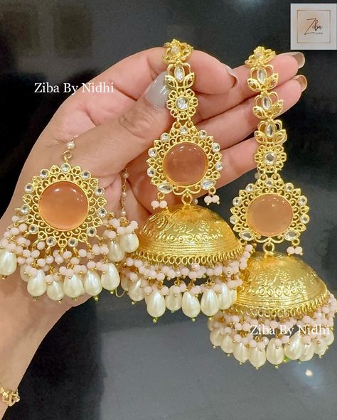 ✨Presenting these super pretty light weighted Jhumkas and tikka set in brass✨ Dm us or whatsapp on 0423395947 to order #ziba_by_nidhi #earrings #jhumkas #jhumka #brassjewelry #brassearrings #premiumquality #jewelry #jewellery Pretty Lights, Brass Jewelry, Brass Earrings, Brass, Quick Saves