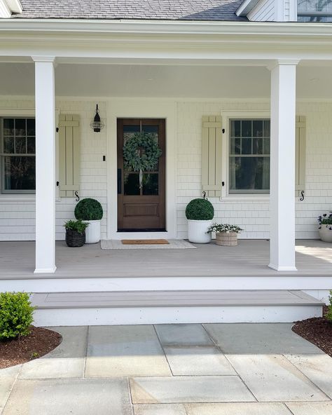 Front Door Steps Ideas Entrance Stairs, White Planters Outdoor, Front Porch Styling, House With Front Porch, Porch Styling, Front Porch Seating, Coastal Color Scheme, Front Porch Steps, Front Door Steps