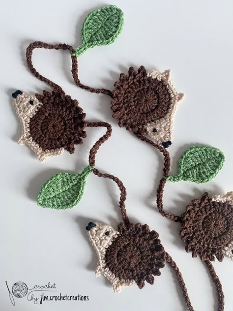 Berry Stitch, Bunting Decor, Garland Crochet, Crochet Woodland, Crochet Hedgehog, Crochet Bunting, Crochet Garland, Crochet Decor, Crochet Leaves