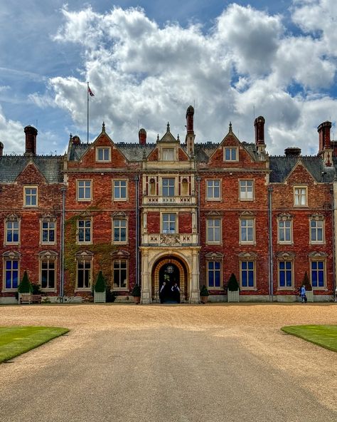 Sandringham House was purchased by Queen Victoria in 1862 for her son, the future King Edward VII. The original house on the estate was replaced with the current house, which was completed in 1870. The house is built in a Jacobean style with red brick and stone dressings. It has a distinctive clock tower and various gables and turrets that contribute to its picturesque appearance. - #georgianarchitecture #georgianhouse #statelyhome #historichouse #sandringhamhouse @sandringhamestate Uk Houses, Sandringham House, Jacobean Style, King Edward Vii, Georgian Architecture, King Edward, Georgian Homes, Stately Home, Brick And Stone