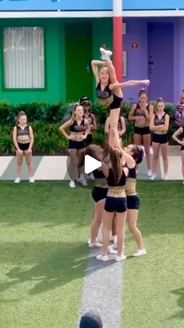 Level 1-4 appreciation on Instagram: "Who wants to try something from this video? ✨ @newyorkiconsofficial #level2" Cheerleader Videos, Easy Cheerleading Stunts, Cheer Videos, Cheer Fails, Famous Cheerleaders, Stunt Video, Allstar Cheerleading, Cheerleading Stunt, Cheer Stunts