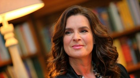 Katarina Witt privat: Das Leben der Eiskunstläuferin zwischen Kür und Pflicht Katharina Witt, Katarina Witt, Newest Trends, Abba, Body Positivity, Wonders Of The World, Persona, Wonder, Actresses