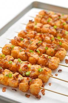 These loaded tater tot skewers are so delicious and they're really easy to make! This is such an easy appetizer recipe! It's great for game day and parties but it also makes a fun side dish for dinner. Loaded with cheese and bacon these are soooo good! Tater Tot Skewers, Loaded Tater Tot, Caviar Appetizers, Crostini Toppings, Kebabs On The Grill, Breakfast Soup, Dairy Free Snacks, Skewer Recipes, Toast Toppings