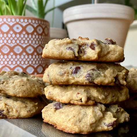 Natural Sugar Desserts, Sugar Free Chocolate Chip Cookies, Date Cookies, Nestle Toll House, Toll House, Sugar Free Cookies, Oatmeal Raisin Cookies, Cookie Calories, Raisin Cookies