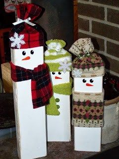 2×4’s make great snowmen….who knew? – Recycled Crafts Wooden Snowman Crafts, Diy Snowman Decorations, 2x4 Crafts, Holiday Wood Crafts, Diy Schneemann, Snowman Crafts Diy, Wooden Snowmen, Wood Snowman, Christmas Snowmen