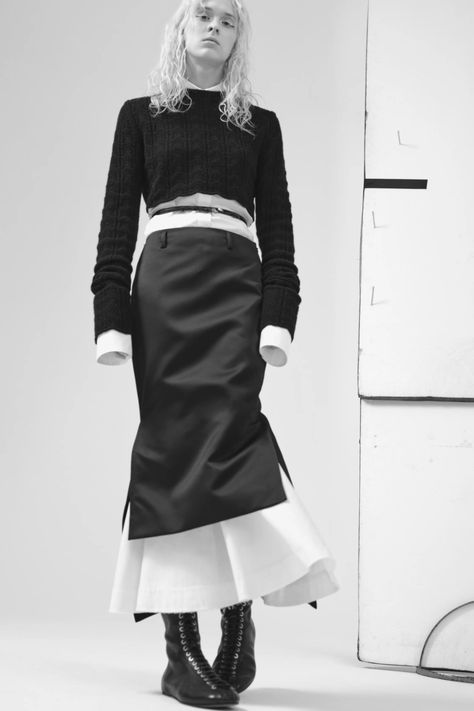 Sportmax Resort 2023 Collection | Vogue 80 Fashion, Tight Fitted Dresses, Resort 2023, Black Leather Dresses, Extra Long Sleeves, 2023 Collection, 2023 Fashion, Fashion Show Collection, Midi Dress Sleeveless