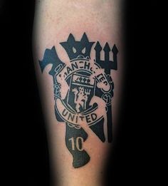 40 Manchester United Tattoo Designs For Men - Soccer Ideas Manchester United Tattoo Designs, Manchester United Tattoo Ideas, Manchester United Tattoo, Cr7 Tattoo, Man Utd Tattoo, Manchester United Badge, Arms Tattoos, Manchester Tattoo, Cristiano Ronaldo Manchester United