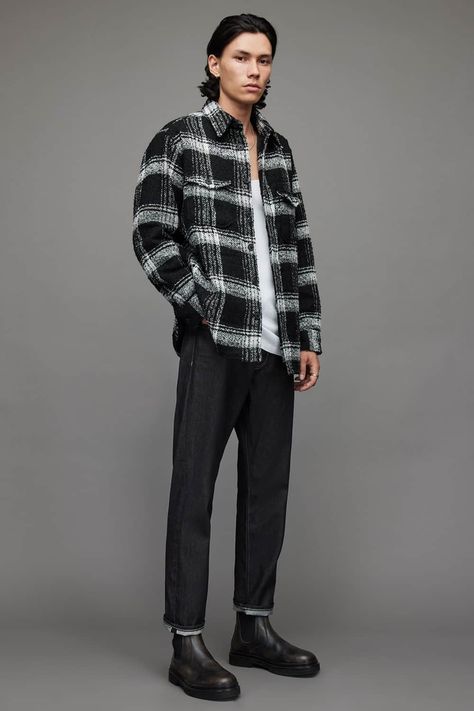 Black Boots Outfit Men, Men Night Out Outfit, Black Chelsea Boots Outfit, Black Denim Outfit, Flannel Outfits Men, Flannel Shirt Outfit, Chelsea Boots Men Outfit, Night Out Outfits, Chelsea Boots Outfit