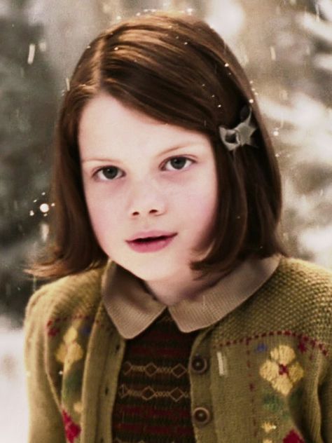 Lucy-The Chronicles of Narnia The Pevensies, Narnia Lucy, Narnia Movies, Lucy Pevensie, Narnia 3, Georgie Henley, Prince Caspian, King Or Queen, The Chronicles Of Narnia