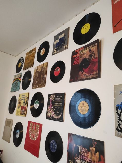 R&b Soul, Grunge Room, Record Shop, Decor Aesthetic, Visual Representation, Future Life, Vinyl Art, Music Art, Room Makeover