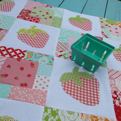 strawberry patch quilt hello darling moda 15 Strawberry Quilt, Paisley Quilt, Picnic Quilt, Sewing Machine Projects, Hello Darling, Strawberry Patch, Summer Quilts, Vintage Girl, Patch Quilt