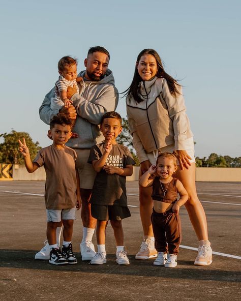 Family photography 
Streetwear 
Kids fashion Sporty Family Photoshoot, Basketball Photoshoot, Jordan Ones, Photoshoot Inspo, Family Photoshoot, Family Photo, Neutral Colors, Jordan 1, Family Photos