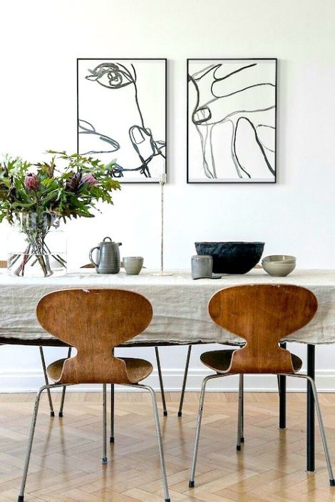 Fritz Hansen – Ant chair, wood version – design Arne Jacobsen Ikea 2015, Ant Chair, Scandinavian Dining Room, Minimalist Dining Room, Scandinavian Dining, Farmhouse Side Table, Arne Jacobsen, Dining Room Inspiration, Fritz Hansen