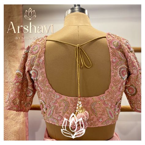 Peach Colour Blouse Aari Work, Pelli Blouse, Pink Blouse Design, Engagement Sarees, Cotton Tops Designs, Salwar Neck Designs, Yoke Design, Latest Bridal Blouse Designs, Lehenga Saree Design