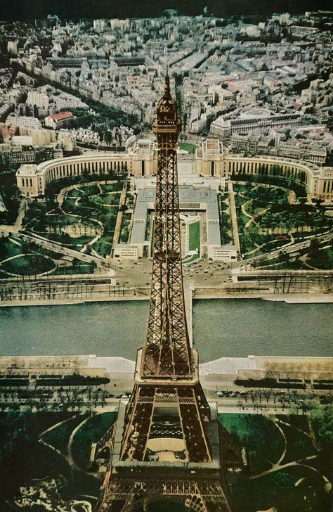 The Eiffel Tower’s steel tower overhangs the sprawling Palais de Chaillot on the Seine River National Geographic | June 1960 Eiffel Tower In Paris, Tower In Paris, Paris Dream, Seine River, Paris Tour, Beautiful Paris, The Seine, Paris Love, Paris Photo