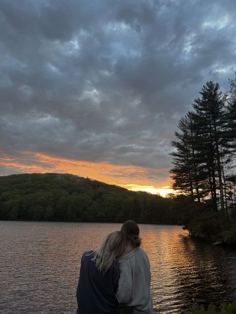 Watching Sunrise, Sunset Watching, Watching Sunset, 2022 Picture, No Boys Allowed, Watching The Sunset, Lake Time, Group Poses, Taylor Swift Posters