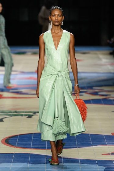 Milan Fashion Week Runway, Ss 2024, The 2000s, Spring Summer Trends, Marchesa, Spring 2024, Elie Saab, Fashion 2017, Fashion Stylist