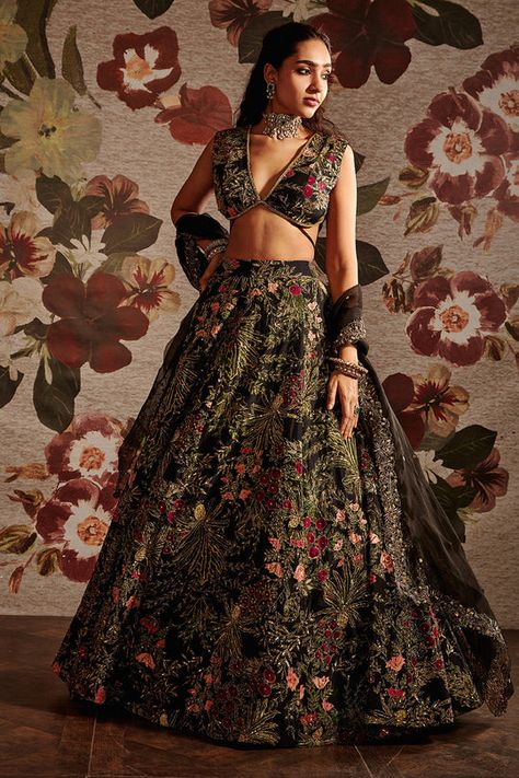 Lehenga Sets – Prints By Radhika Lehenga Kurta, Pant Dress, Heavy Lehenga, Draped Saree, Dress Cape, Saree Lehenga, Organza Silk Saree, Ruffle Saree, Drape Saree