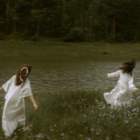 The Grass, Taylor Swift, Swift, A Woman, White Dress, Trees, Running, Water, Dresses