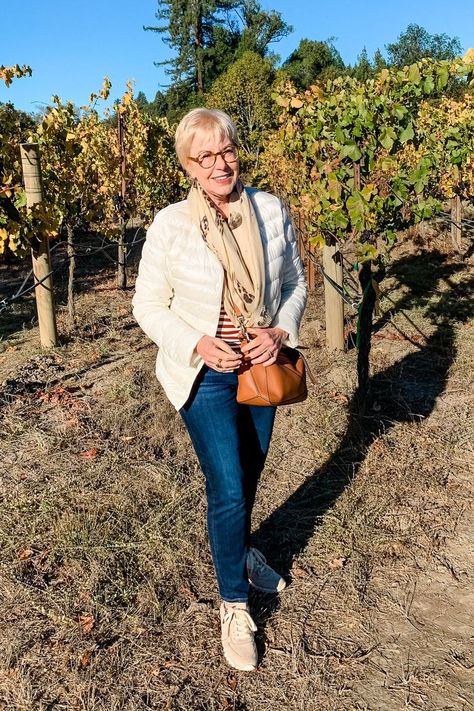 Travel Outfits: Walking and Wine Tasting Casual Winery Outfit Fall, Wine Tour Outfit, Napa Outfit, Travel Wardrobe Spring, Wine Tasting Outfit, Dinner Outfit Casual, Spring Wine, Alyson Haley, Wineries Outfit