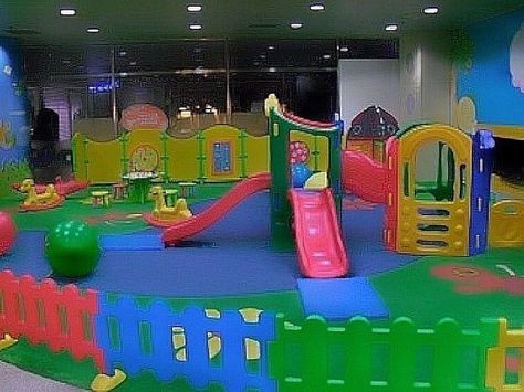 liminal space dreamcore weirdcore nostalgia dereality Indoor Playhouse, Nostalgic Pictures, Church Nursery, Indoor Play Areas, Home Daycare, Dreamcore Weirdcore, Playground Design, Backyard Playground, Salou