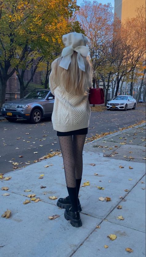 Nutcracker Aesthetic Outfit, Nutcracker Inspired Outfit, Nutcracker Outfit Ideas, Russian Outfits Street Style, Nutcracker Outfit What To Wear To The, Fashion Major Aesthetic, Russian Aesthetic Outfit, Nutcracker Outfit, Outfit Botas