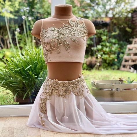 Baby Bunheads on Instagram: "So simple and stylish ✨ The colours and sparkle in this one though make it an absolute dream 🥰 Elegant two piece lyrical in a elegant, goddess colour scheme. the fabric for the top has glitter running through the knit and is the most delicate shade of pink champagne. We used a barely-there-pink mesh for the skirt which compliments it perfectly. It was very easy to select this gold lace for the design! It’s so regal and bold while at the same time it is mature and Dance Costume Design, Lyrical Dance Outfits, Yellow Lyrical Dance Costumes, Dance Costume, Contemporary Dance Costumes Dresses, Pink Lyrical Dance Costumes, Lyrical Dance Costumes Solo, White Lyrical Dance Costumes Two Piece, Sparkly Dance Costume