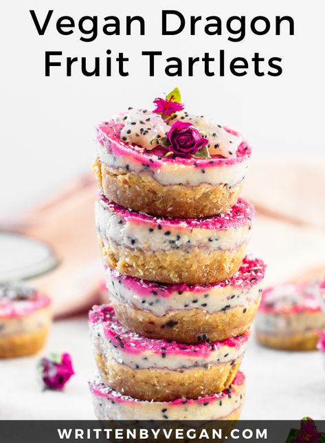 These cute and gorgeous pink and white tartlets are a great and delicious way how to use dragon fruit for a dessert! These cheesecake dragon fruit tartlets are vegan and they don't require a lot of ingredients! #dragonfruit #vegan #glutenfree #vegandessert #raw White Dragon Fruit Recipes, Dragon Fruit Dessert, Dragon Fruit Recipes, Dragonfruit Recipes, Dragon Fruit Smoothie Bowl, Fruit Tartlets, Fruit Cheesecake, Mothers Day Desserts, Dragon Fruit Smoothie