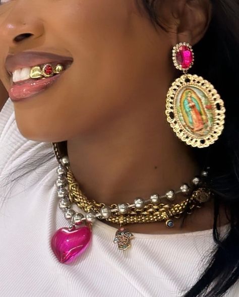 𝐕𝐈 on X: "wow. https://t.co/CQxbsLuU5W" / X Pink Gold Jewelry, Dope Jewelry Accessories, Gold Grillz, Tooth Gem, Teeth Jewelry, Jewelry Accessories Ideas, Dope Jewelry, Stacked Jewelry, Jewelry Lookbook