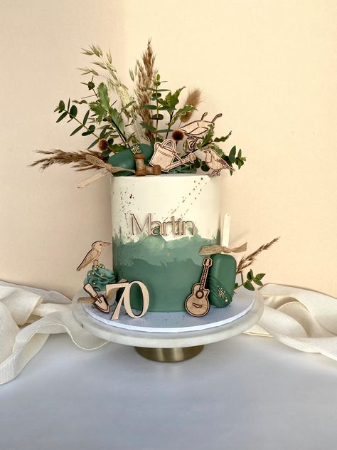 There was afew themes yo incorporate into this one, but gardening won through. Greens, foliage and some fab wooden charms completed the look. Green Cake, Green And Khaki, 60th Birthday, Cake Ideas, Olive Green, Charms, Cake, Birthday, Green