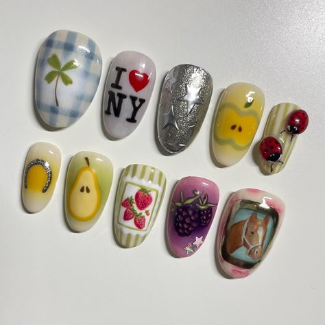 allycoolcattt🩰 | horse girl visits the big apple 🐴🍏🌆 - ‼️RESTOCK UPDATE‼️ - a date has been decided for my next large restock… July 28th at 12 PM EST ⭐️!… | Instagram Lexi Nails, Apple Set, Nail Design Glitter, Fake Nails Designs, Hippie Nails, Alcohol Wipes, Grunge Nails, Summery Nails, Pretty Gel Nails