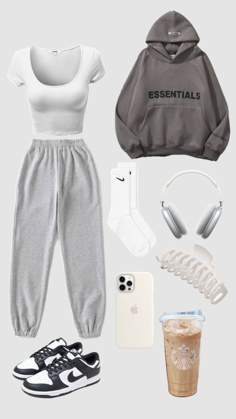 [SponsoredPost] #Traveloutfit #Outfitinspo #comfycuteschooloutfits Lazy Style Aesthetic, Lounge Fits, 6th Grade Outfits, Highschool Outfits, Disney Fits, Outfit Aesthetics, Look Legging, Casual Preppy Outfits, Trendy Outfits For Teens