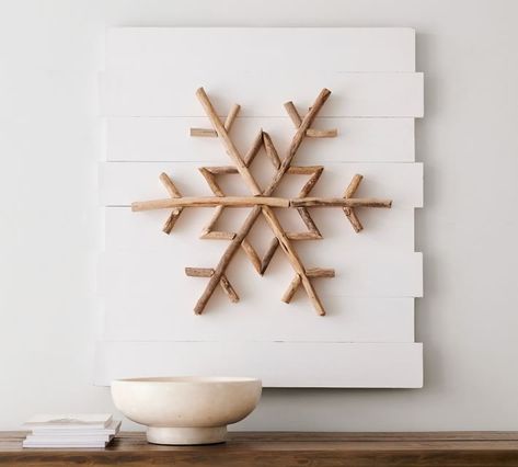 Snowflake Art, Snowflake Wall, Snowflakes Art, Wood Snowflake, Snowflake Shape, Boho Christmas, Winter Diy, Christmas Paintings, Christmas Wood