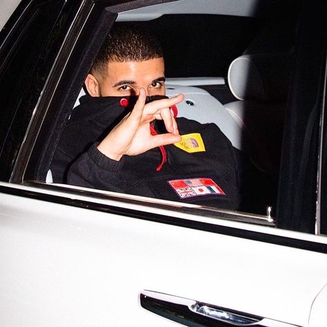 850.9k Likes, 5,993 Comments - @champagnepapi on Instagram: “🦂” Drake Video, Drake Fashion, Old Drake, Drakes Songs, Champagne Papi, Drake Photos, Drizzy Drake, Drake Ovo, Drake Drizzy