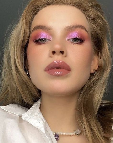 Pink Eye Makeup, Eye Makeup Pictures, Smink Inspiration, Colorful Eye Makeup, Makeup Eye Looks, Creative Eye Makeup, Pink Eyeshadow, Pink Makeup, Makeup Pictures