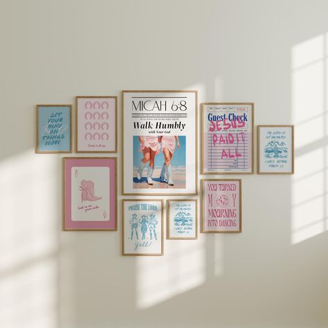 Transform your space with this Coastal Cowgirl Christian Girl Gallery Set of 9 Pink and Blue Coquette Room Decor. This collection of Bible Verse Wall Art Digital Prints offers a touch of religious inspiration perfect for any Preppy room decor. Each print features uplifting messages and charming designs that will bring a sense of peace and serenity to your home. Elevate your space with this beautiful set that combines faith and style effortlessly. 🎈DIGITAL FILES ONLY No printed materials or frames are included! 🎁INCLUDED FILES This instant download includes high-resolution 300 dpi images. ✔2x3 ratio file INCHES - 4x6, 6x9, 8x12, 10x15, 12x18, 16x24, 20x30, 24x36 CM - 10x15 cm, 20x30 cm, 30x45 cm, 40x60 cm, 60x90cm ✔4x5 ratio file INCHES - 4x5, 8x10, 16x20 CM - 20x25 cm, 40 x50 cm ✔3x4 rat Preppy Bible Art, Things To Put Above Your Bed, Blue Coquette Room, Picture Frame Bedroom, Cowgirl Wall Art, Blue Coquette, Coquette Room Decor, Coquette Room, Cute Wall Decor