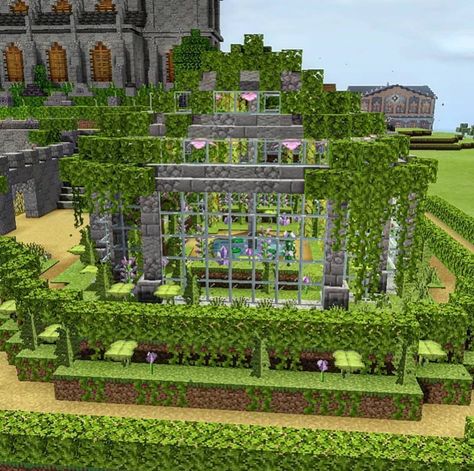 Cute Green House Minecraft, Minecraft Gardens Beautiful, Minecraft Panda Enclosure Build, Fairy Core House Minecraft, Minecraft Atrium, Minecraft Brewing House, Minecraft Botanical Garden, Greenhouse Minecraft Ideas, Minecraft Beehive