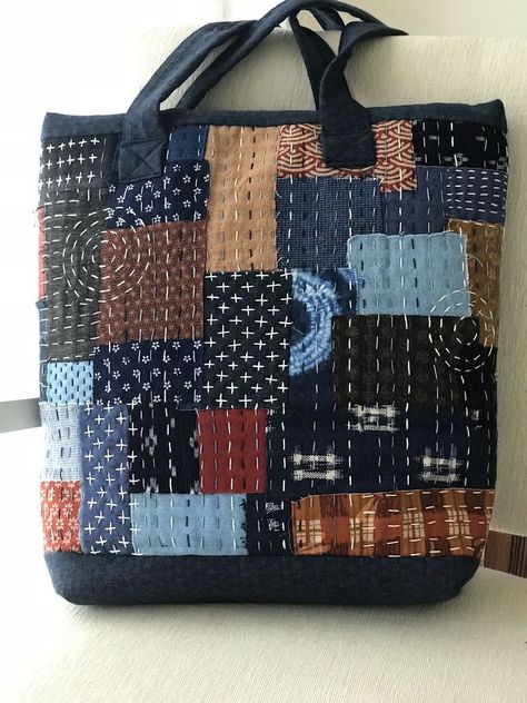 Sashiko Bag, Boro Stitching, Sashiko Pattern, Sac Diy, Japanese Bag, Sashiko Embroidery, Japanese Embroidery, Japanese Textiles, Patchwork Bags