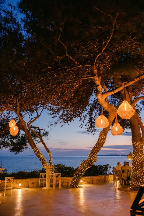 Small Island Wedding, Greece Beach Wedding, Greek Wedding Venues, Mamma Mia Inspired Wedding, Medditeranean Wedding, Mamma Mia Wedding Aesthetic, Wedding Greece Aesthetic, Mama Mia Wedding Aesthetic, Beach Wedding Greece