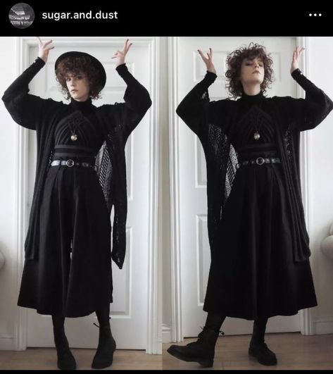 Unisex Goth Fashion, Masc Witchy Outfits, Goth Rainy Day Outfit, Gothic Witch Outfits, Witchy Vibes Outfit, Masculine Goth Outfits, Earth Goth, Comic Christmas, Edgy Work Outfits