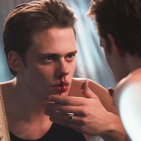 Bill Skarsgard Hemlock Grove, Es Pennywise, Roman Godfrey, Nose Bleeds, Hemlock Grove, Bill Skarsgard, Hot Actors, Pretty Men, Anime Kawaii