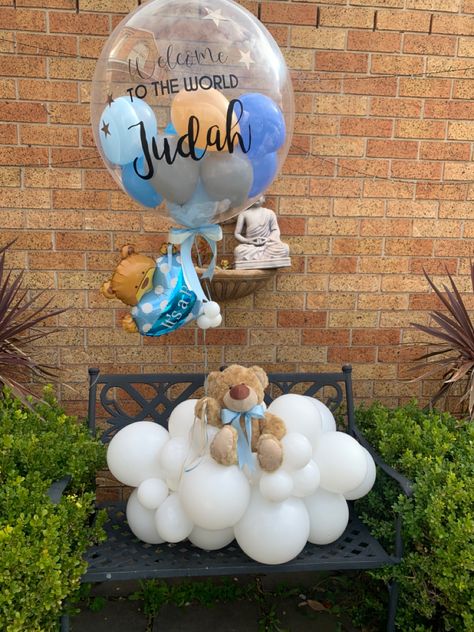 Welcome baby balloon gifts Welcome Baby Boy Balloons, Welcome Baby Balloons, Baby Balloon Bouquet, Boy Bouquet, Baby Boy Balloons, Welcome Baby Boy, Balloon Gifts, Diy Hot Air Balloons, Balloon Bouquet Diy